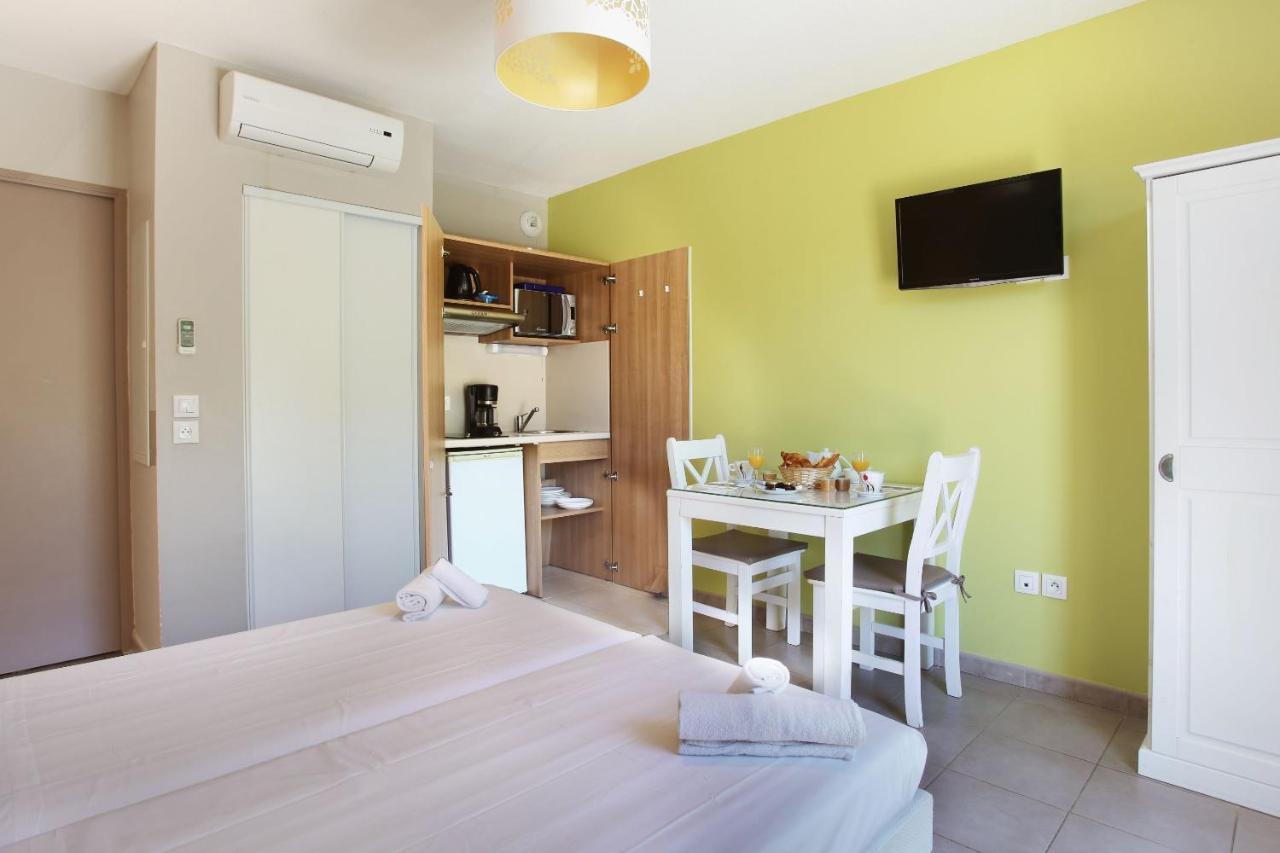 Residence Odalys Les Oceanides La Londe-les-Maures ภายนอก รูปภาพ