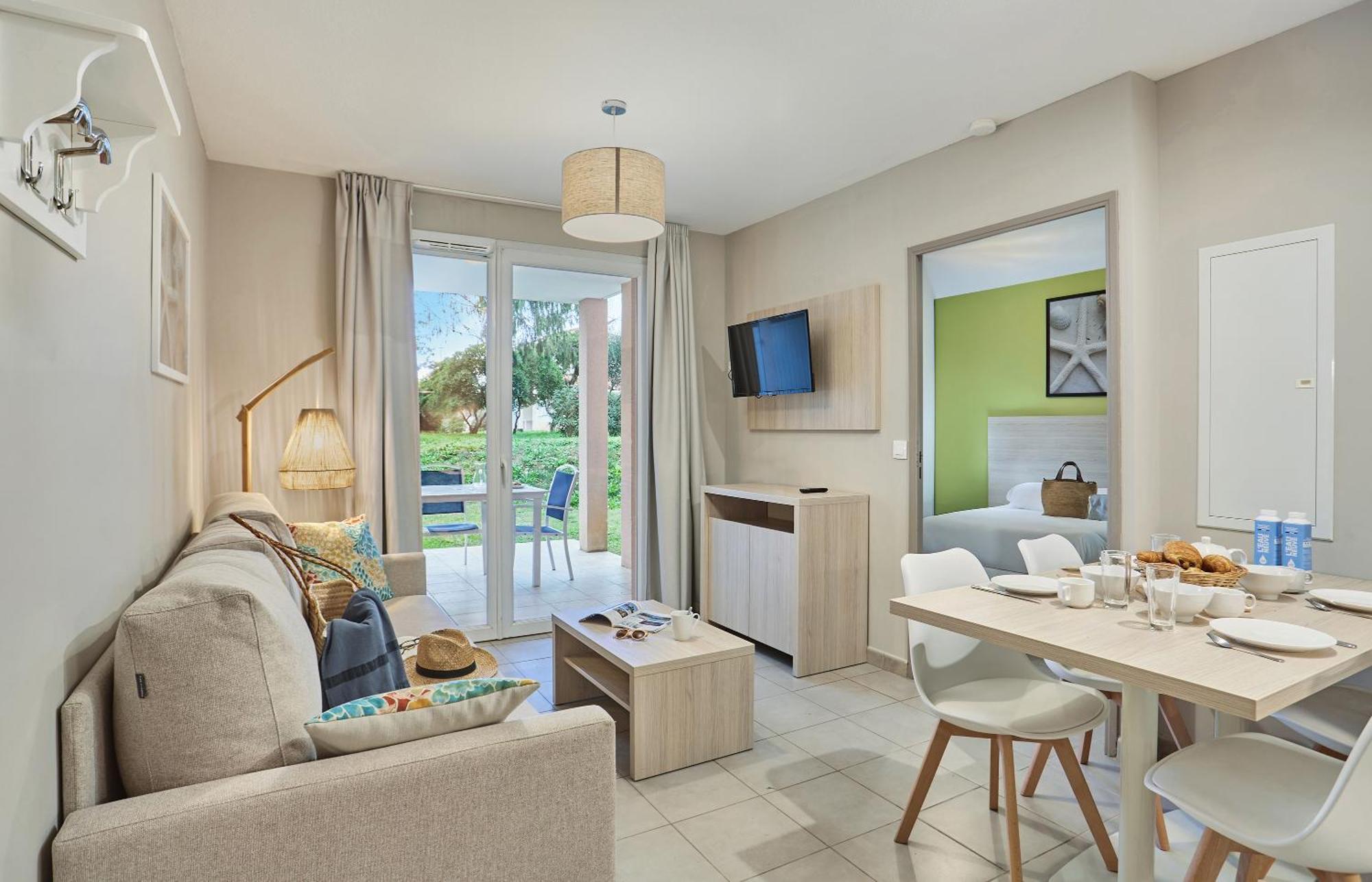 Residence Odalys Les Oceanides La Londe-les-Maures ภายนอก รูปภาพ